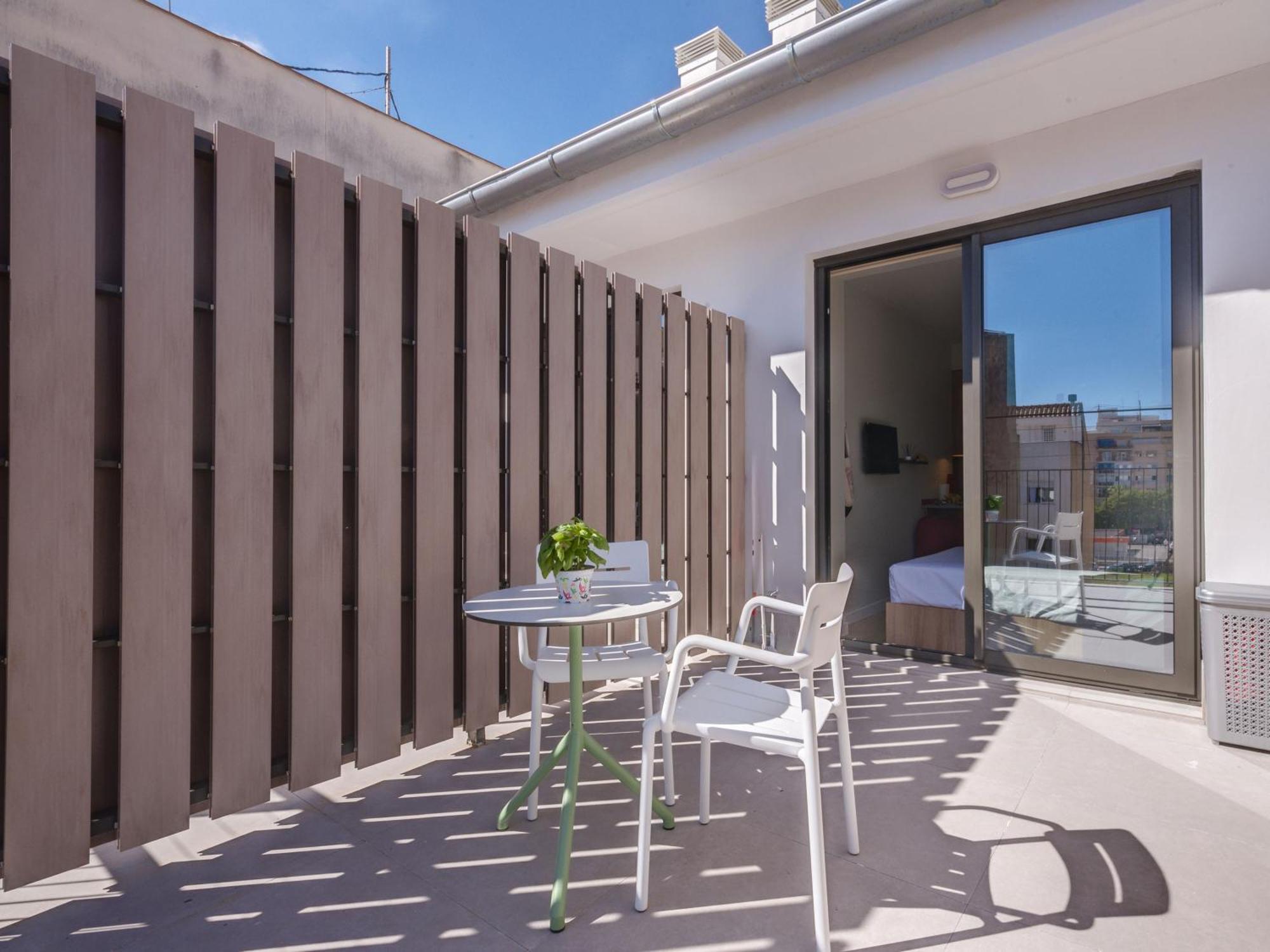 Livensa Living Studios - Valencia Viveros מראה חיצוני תמונה